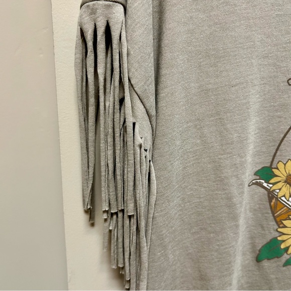 Violets Are Blue Wild & Free T Shirt Sz L Fringe Sleeves NWT Cow Head - Picture 3 of 6